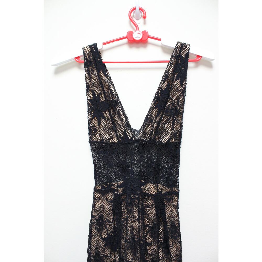 Free People Black Lace V-Neck Cropped Jumpsuit - Picture 4 of 8